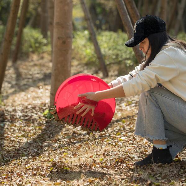 Ames Leaf Collecting Tool Set with Garden Claws and Collapsible Garden Waste Bag for Leaves, Mulch and Other Debris