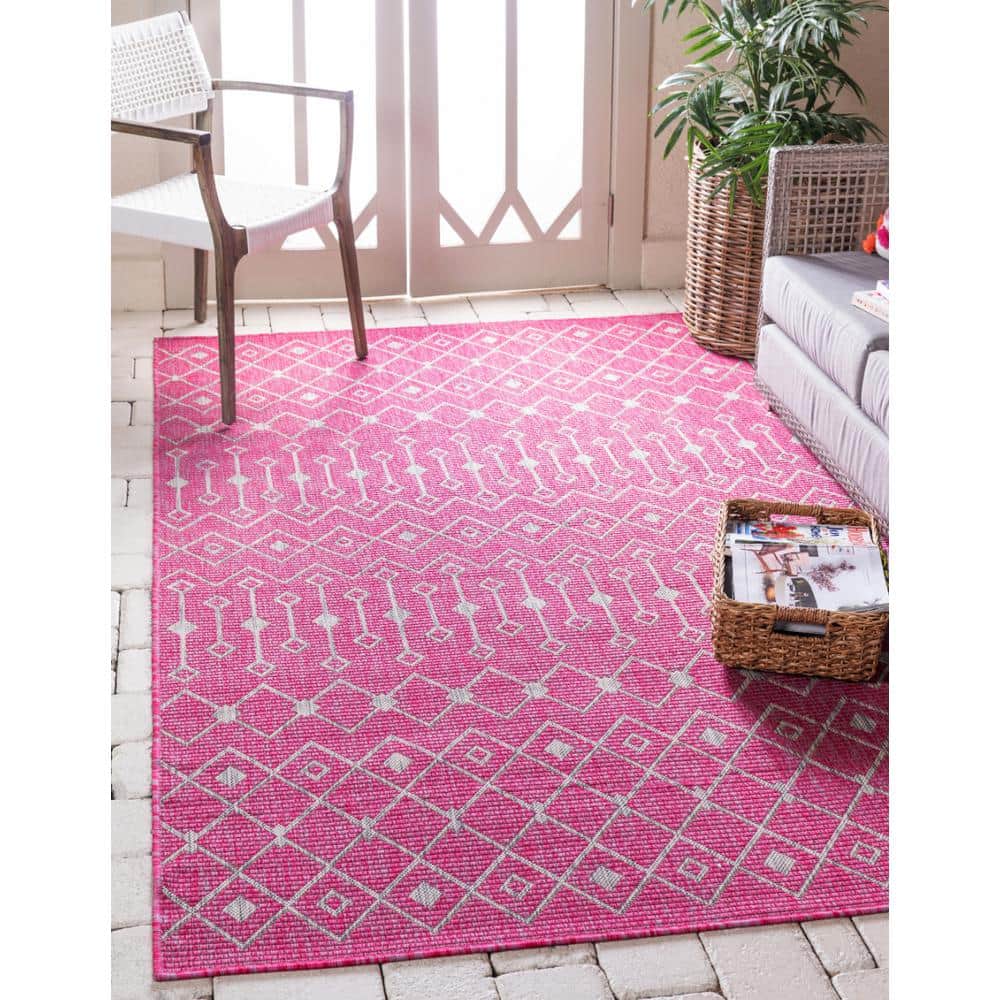 Fuchsia and Beige Synthetic Outdoor Trellis Rug