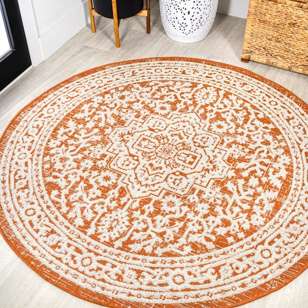 Sinjuri Medallion Textured Weave Orange/Cream 5 ft. Round Indoor/Outdoor Area Rug