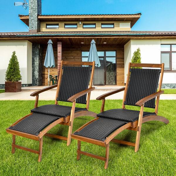 outdoor lounge chair with footrest