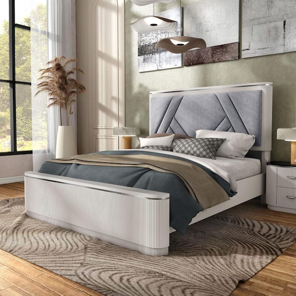 Furniture of America Addy Gray Wood Frame King Panel Bed with Padded Headboard