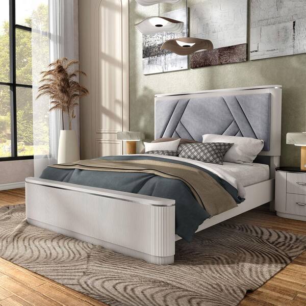 Furniture of America Addy Gray Wood Frame Queen Panel Bed with Padded Headboard