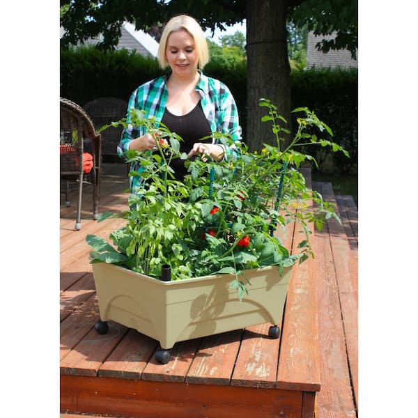 CITY PICKERS 24.5 in. x 20.5 in. Patio Raised Garden Bed