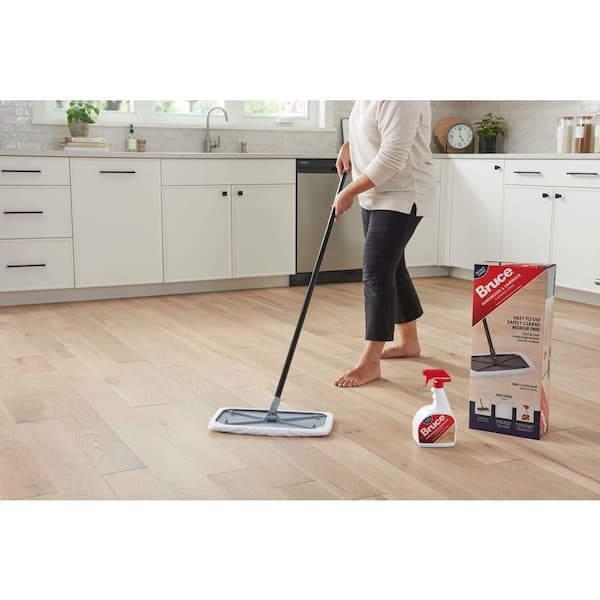 Bruce Hardwood and Laminate Floor Cleaner 32-fl oz Unscented Liquid Floor  Cleaner in the Floor Cleaners department at