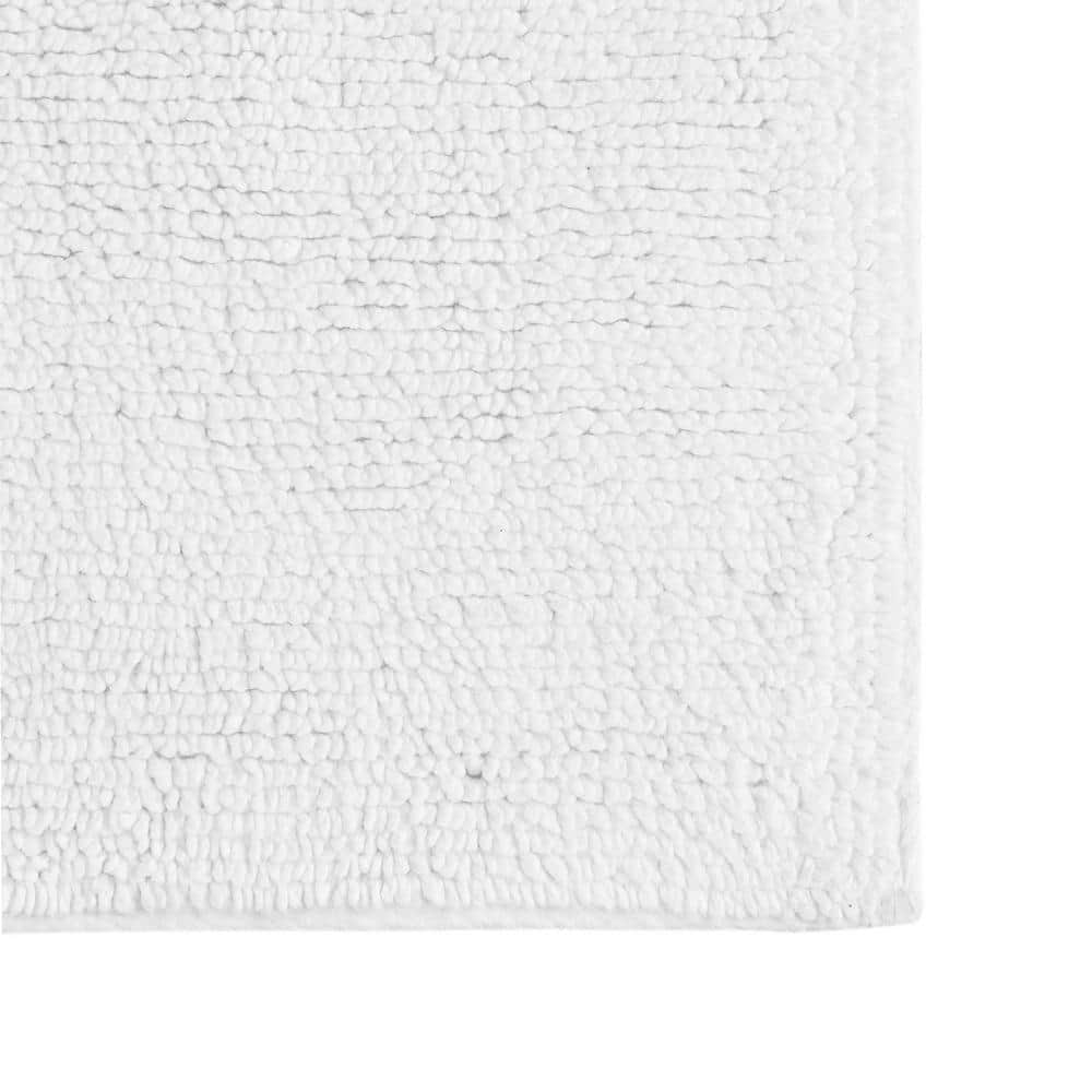 Plume Feather Touch Luxe Reversible Bath Rug 24"x40" - White