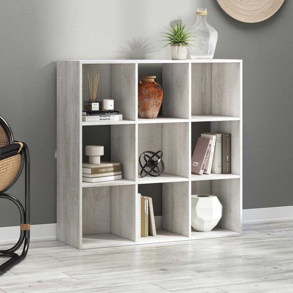 Signature DESIGN BY ASHLEY Paxberry 35.43 in. H x 35.35 in. W x