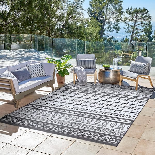 Paseo Burke Striped Black/White 8 ft. x 10 ft. Striped Indoor/Outdoor Area Rug