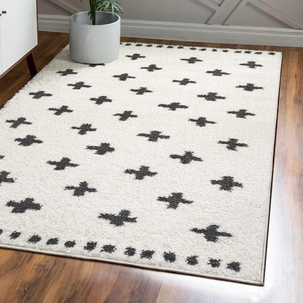JONATHAN Y Cristo Berber Geometric Shag White/Black 5 ft. x 8 ft. Area Rug