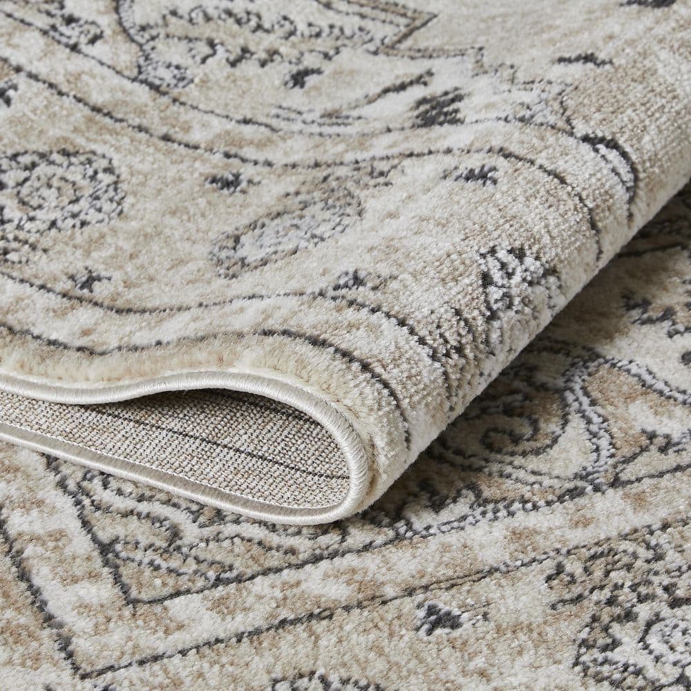 Off-White Floral Medium Pile Synthetic Area Rug 4' x 6'