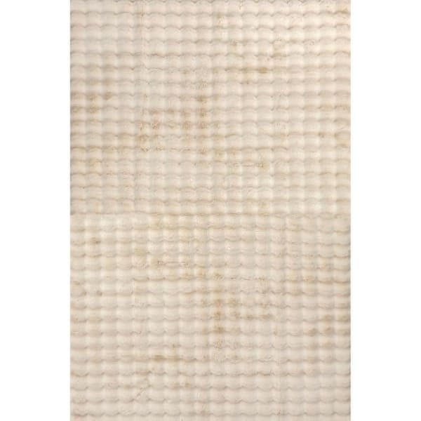 nuLOOM Jeni Solid Faux Rabbit Machine Washable Beige 2 ft. 6 in. x 8 ft. Runner Rug