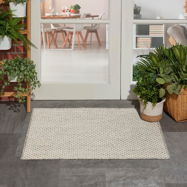 Courtyard Ivory Silver 2 ft. x 3 ft. Geometric Contemporary Indoor/Outdoor Patio Kitchen Area Rug