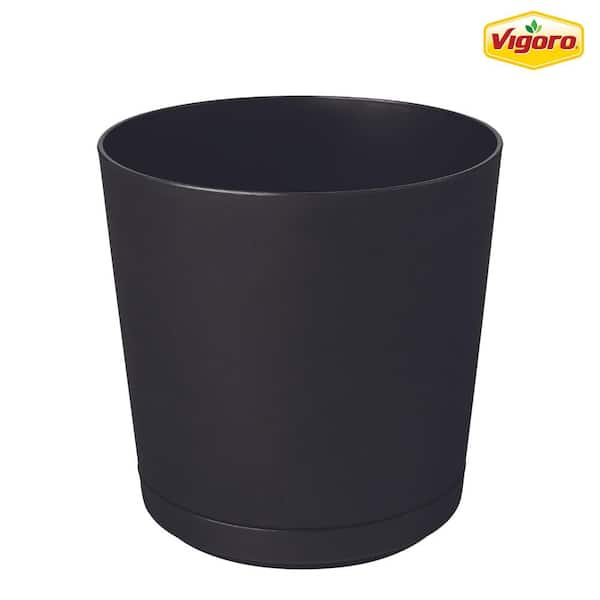 Vigoro 6 in. Kyra Small Black Plastic Planter (6 in. D x 5.5 in. H) with Attached Saucer
