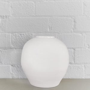 White Vase (10131L A25)