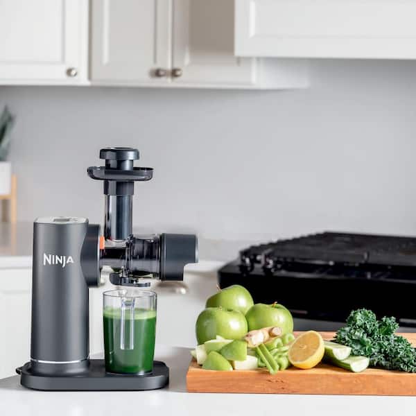NeverClog 24oz Cold Press Juicer, Powerful Slow Juicer, Easy to Clean XL Pulp Container with Total Pulp Control in Black