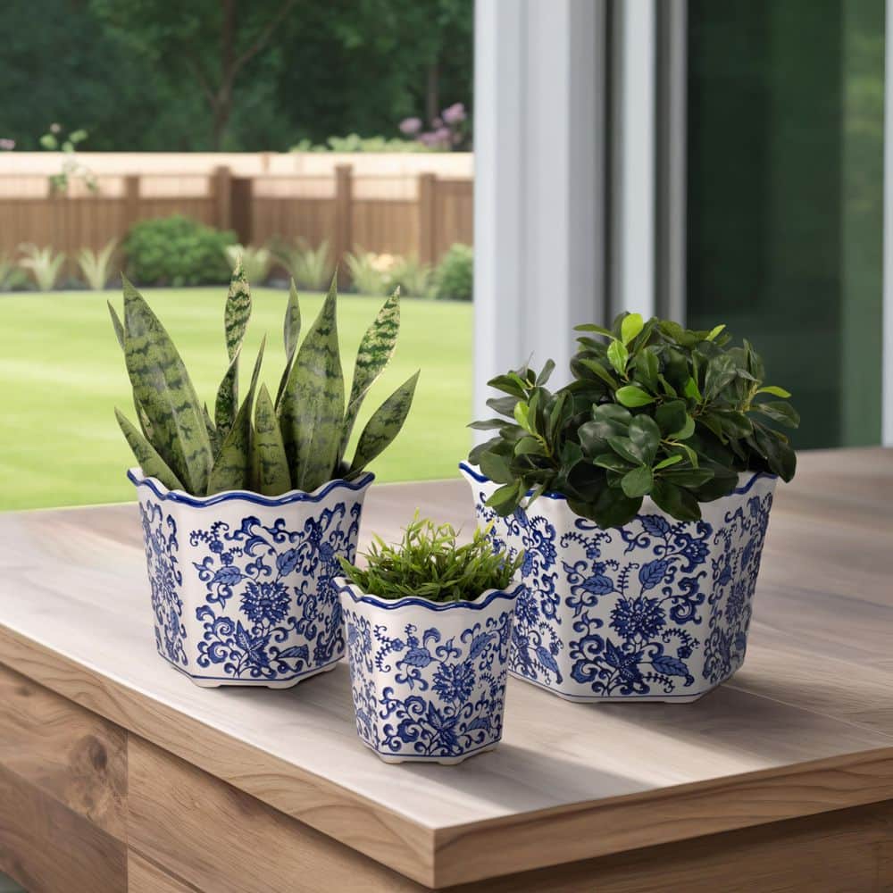 Liv & Skye 8 in., 10 in., and 12 in. Blue Ceramic Chinoiserie