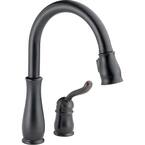 Delta Leland Single-Handle Pull-Down Sprayer Kitchen Faucet in Arctic