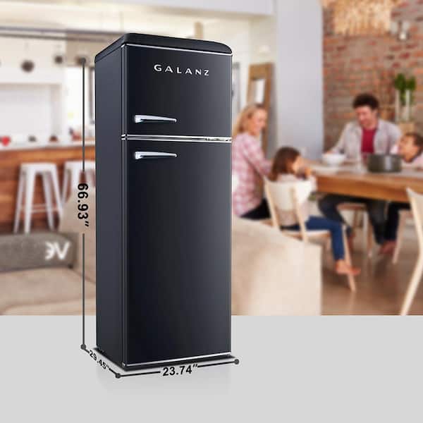 https://images.thdstatic.com/productImages/5136a716-8aff-4199-9136-43f09b07d729/svn/black-galanz-top-freezer-refrigerators-glr12tbkefr-40_600.jpg