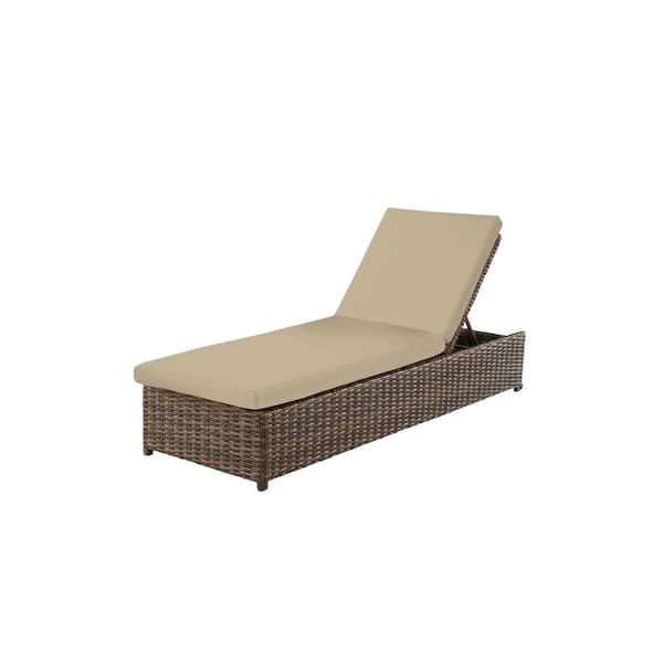 Hampton Bay Fernlake Taupe Wicker, Better Homes And Gardens Outdoor Patio Chaise Lounge Cushion