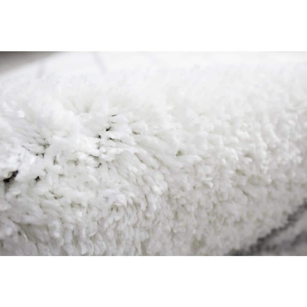 Gray and White Geometric Shag Area Rug 7'6" x 9'6"