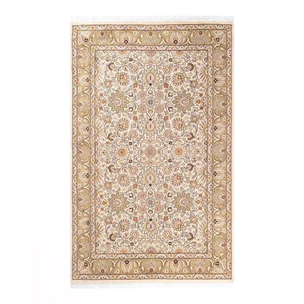 Chloe & Olivia Home Mogul Traditional Beige 4 ft. 1 in. x 6 ft. 5 in. Oriental Area Rug