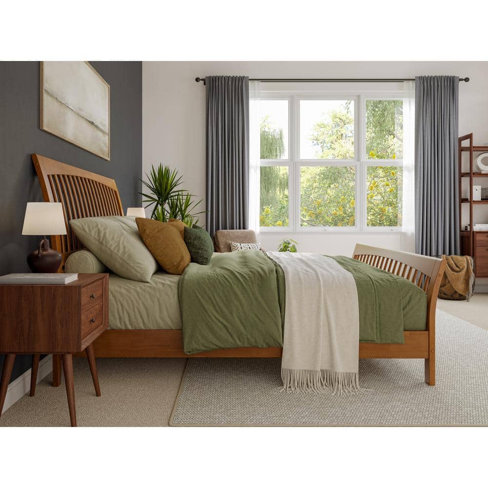 Orleans King Light Toffee Wood Platform Bed with Slatted Headboard