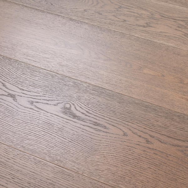 XXL Halliday Ridge White Oak 5/8 in. T x 9.45 in. W Tongue and Groove Engineered Hardwood Flooring (34.10 sq.ft./case)