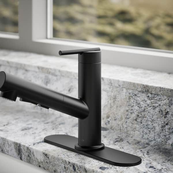 KOHLER Crue Single-Handle Pull-Out Sprayer Kitchen Faucet in Matte