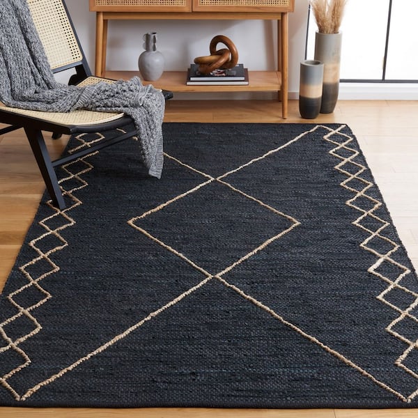 Vintage Leather 5 ft. x 8 ft. Black/Natural Chevron Border Area Rug