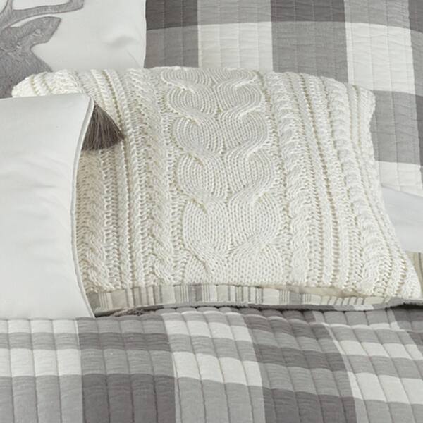 Cream knit throw outlet pillow