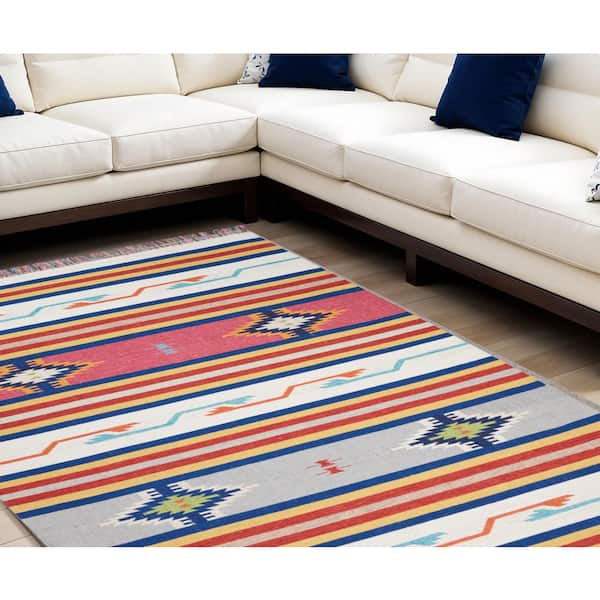 7 ft. x 10 ft. Ivory Southwestern Handmade With Fringe Area Rug