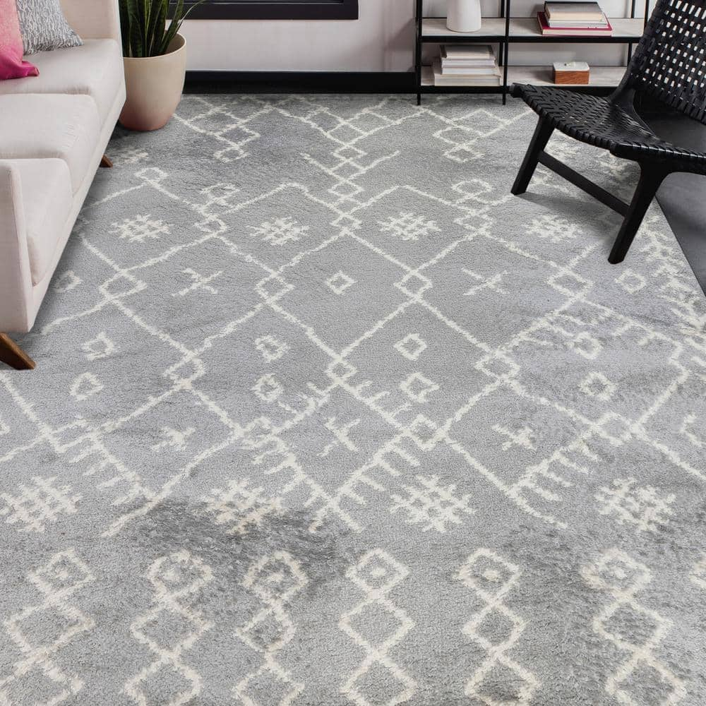 Rug in Grey by Fernleaf, Rug Size: Rectangle 122 x 183cm