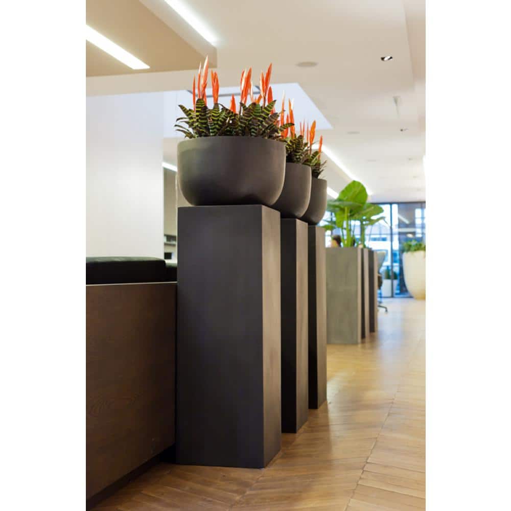Sunny Black Fiberstone Indoor Outdoor Round Planter 18"