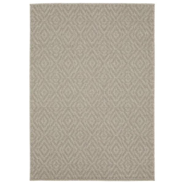 Cliffs Gray 5 ft. x 7 ft. Geometric Diamonds Polypropylene Indoor/Outdoor Area Rug
