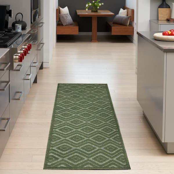 Versatile Green 2 ft. x 6 ft. Diamond Contemporary Runner Indoor Area Rug