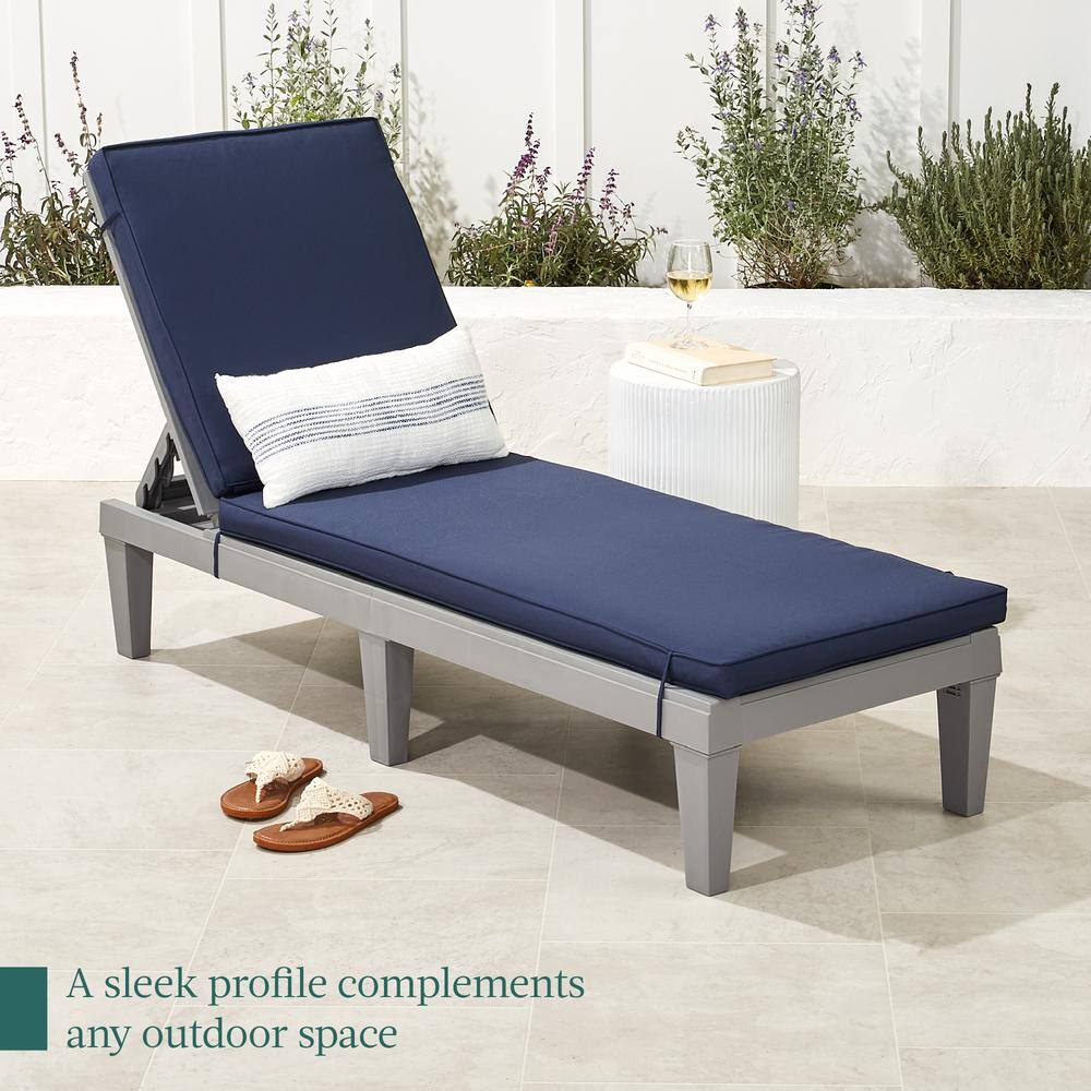 Rustic Faux-Wood Outdoor Chaise Lounger with Plush Cushion - Gray/Navy