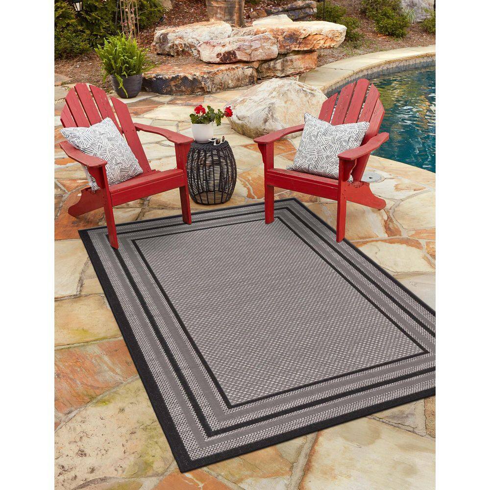 Versatile Gray Outdoor 3'3" x 5'1" Rectangular Synthetic Rug