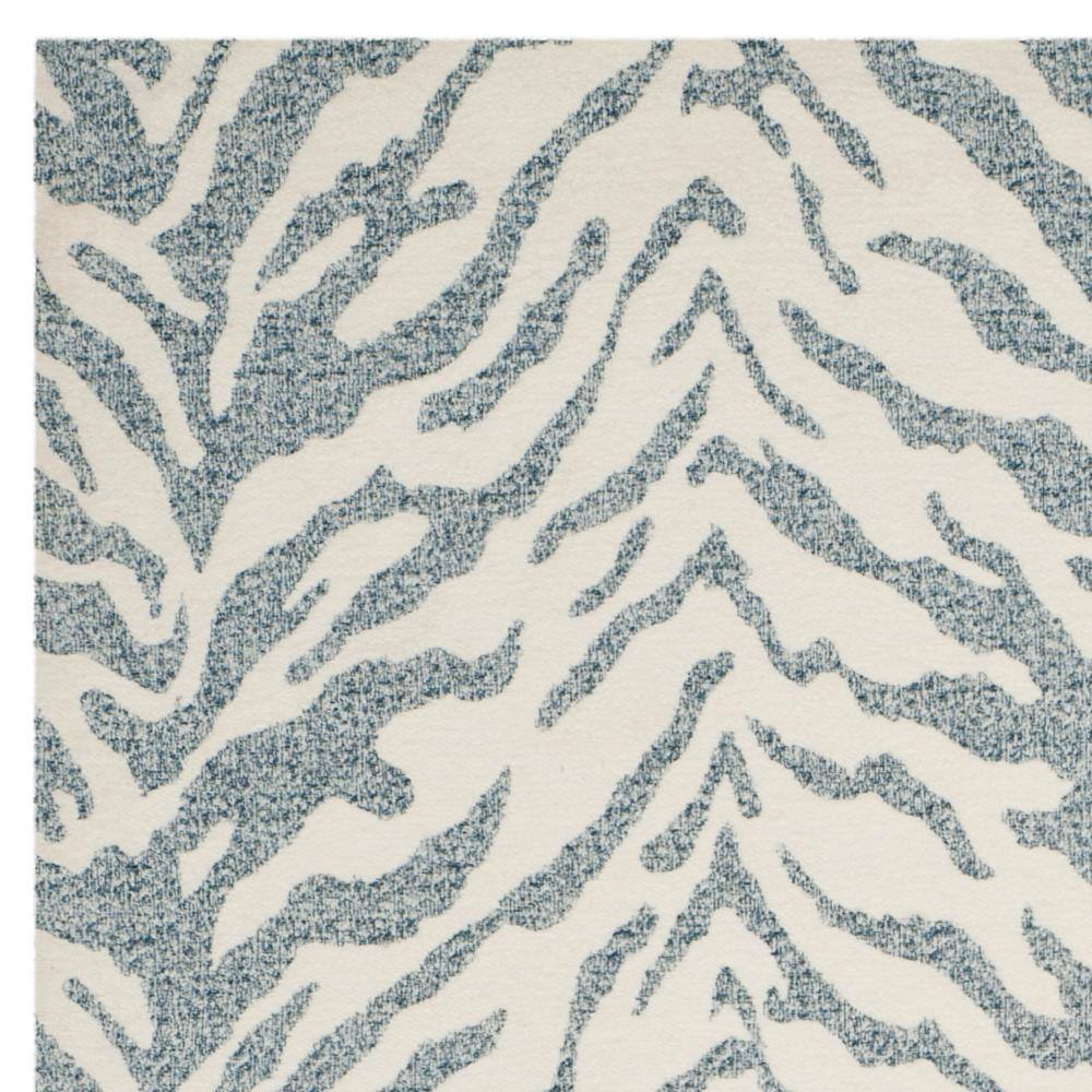 Blue and Ivory Rectangular Wool Chenille Rug, 5' x 8'