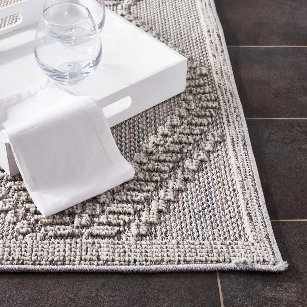 Global Chic 59" Gray Duo-Tone Flat Woven Synthetic Area Rug