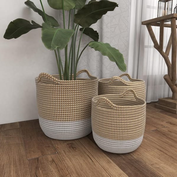 https://images.thdstatic.com/productImages/52031509-bc4f-4c49-a5db-b91213472ad3/svn/brown-cosmoliving-by-cosmopolitan-storage-baskets-41145-1f_600.jpg