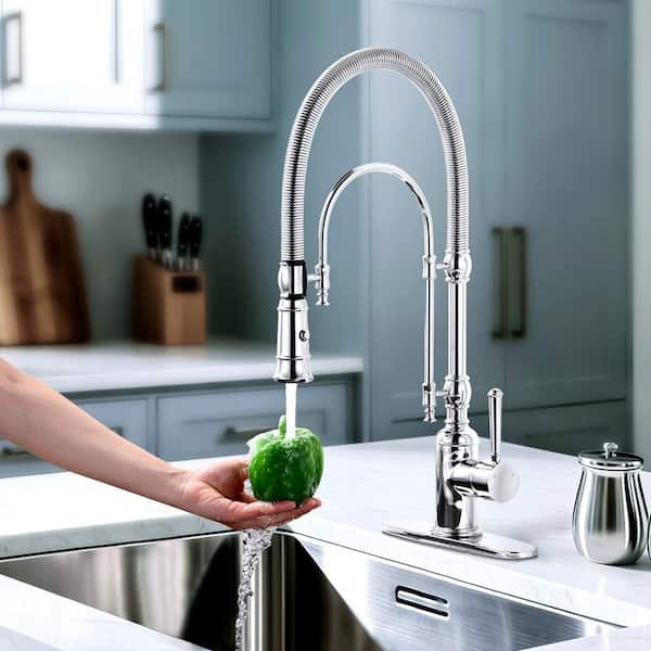 Single Handle Pull Down Sprayer Kitchen Faucet Solid Brass in Polished Chrome