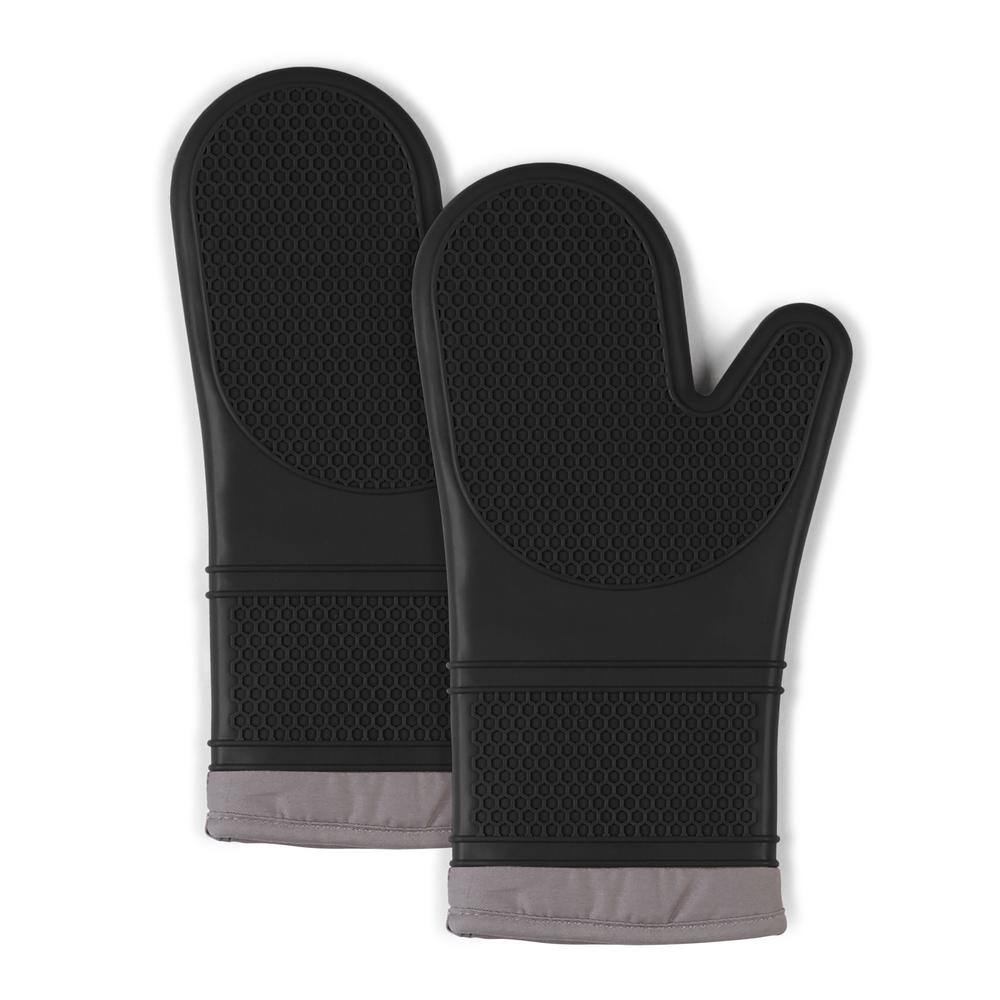 black oven mitts