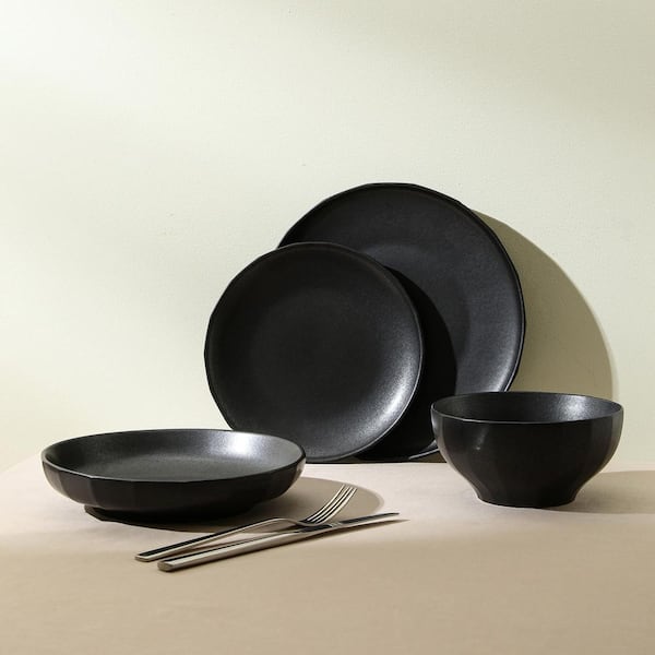 STONE LAIN Rio 4-Piece 24 fl oz Black Stoneware Pasta Bowl Set