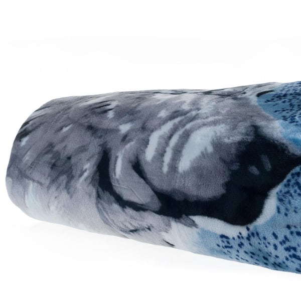 8 lbs. Multi-Colored Blue and White Heavy Weight Plush Wolf Throw Blanket