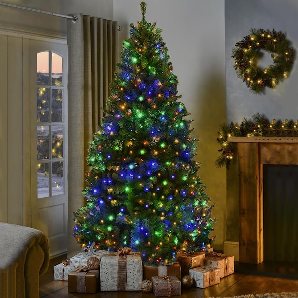 https://images.thdstatic.com/productImages/523dfb04-3f4b-4324-a83b-774523689a36/svn/wellfor-pre-lit-christmas-trees-cm-hwy-20681-c3_600.jpg