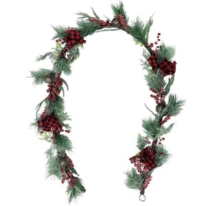 Green AR49 Primitive Pip and Holly Berry Garland in Cream Blue and Grey 54"
