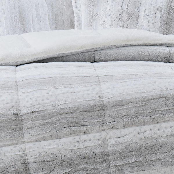 Snow Leopard 3 Piece Grey Faux Fur King Comforter Set CS3769GYKG