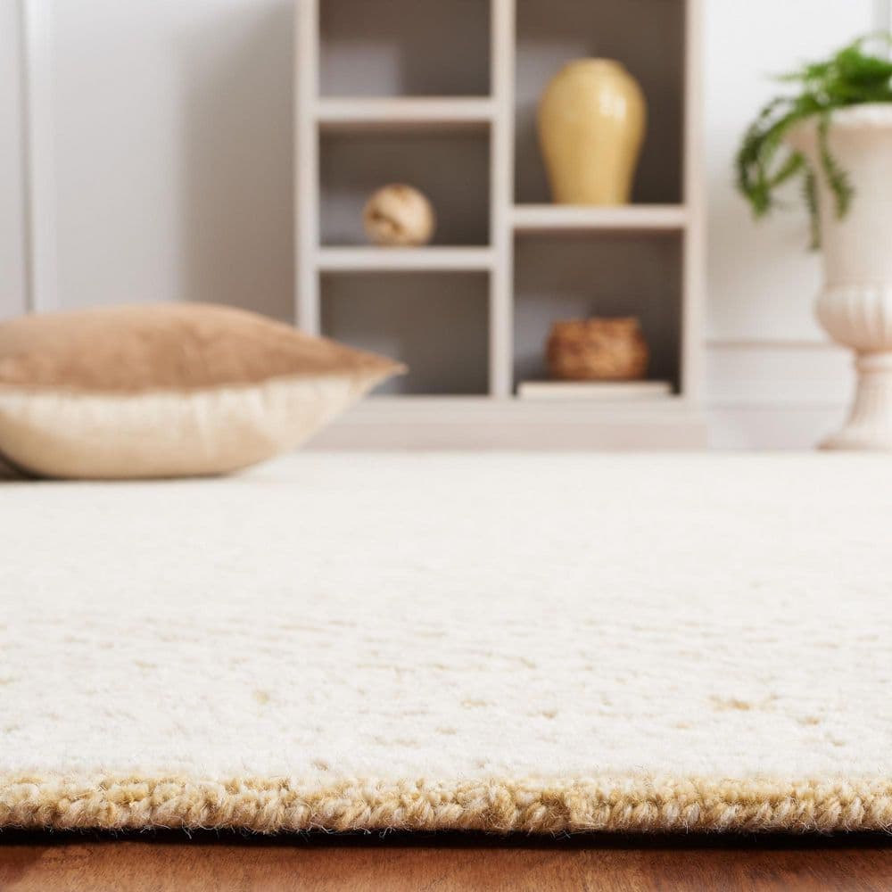 Ivory and Gold Hand-Tufted Wool Rectangular Area Rug, 4' x 6'