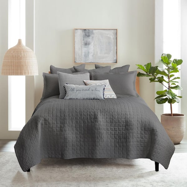 LEVTEX HOME Mills Waffle Charcoal 2-Piece Solid Cotton Twin/Twin XL Quilt Set