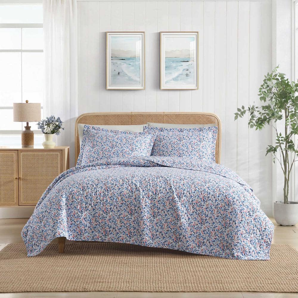 Leona Flower Blue and Red Cotton Twin Reversible Quilt Set