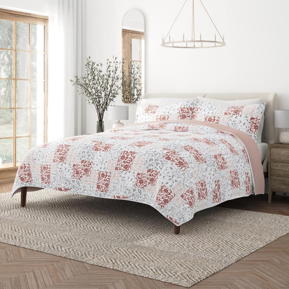 Blush Twin Reversible Microfiber Patchwork Quilt Set